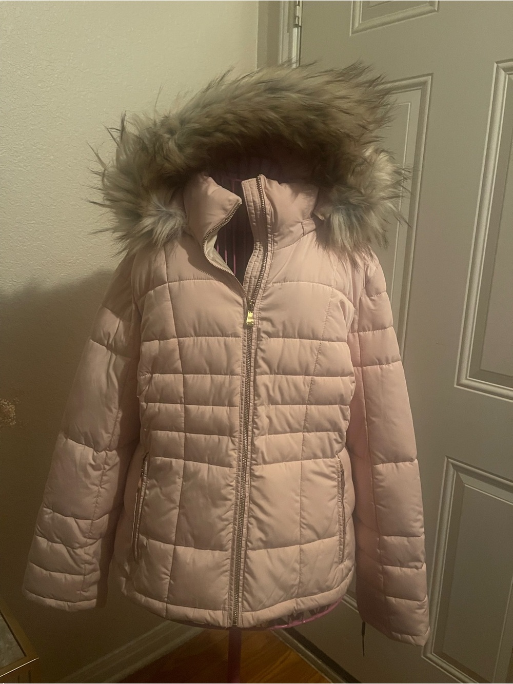 Calvin Klein Women's Pale Pink Quilted Puffer with Faux Fur Trimmed Hood